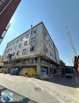 İkitelli Ana Caddeye İkinci Bina Zemin Kat Boş 800m2 Asansörlü