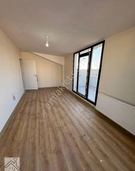 Avcılar Denizköşklerin En Nezih Yerinde Villa Konaklarının Karşısı Sıfır Çok Geniş Satılık Dublex