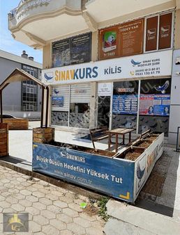 Uyaran 79 Gayrimenkulden Satılık 3 Katlı Dükkan