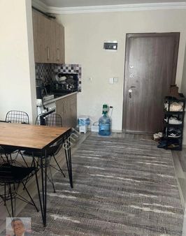 Van İpekyolu Serhat Mahallesinde Avm Civarı Satılık Eşyalı Geniş 1+1