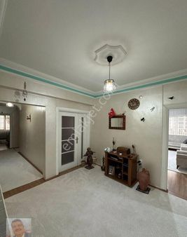 Van Edremit Eminpaşa Mahallesinde İlhami Çakırtaş Emlak A.ş.'de Satılık Geniş 4+1 Daire