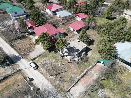 King'den Avgadı Merkez'de Yazlık Satılık İçinde Ev Olan Fırsat Arsa