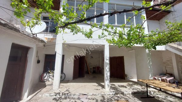 Muğla Merkez Karamehmet De 403.m2 Arsa İçinde İki Müstakil Ev