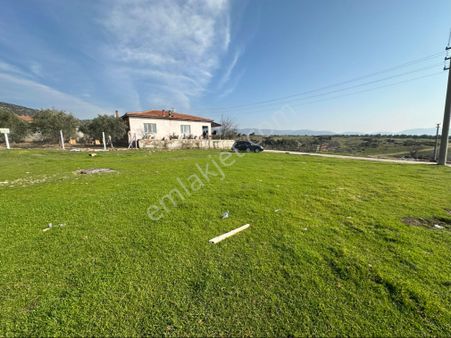 Manisa Akhisar Sarıçalı Mahallesinde Yatırımlık Köşe Arsa