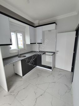 Erenkoy Mah 2+1 Herseyi Ayri 2.kat Daire