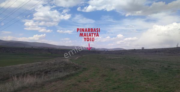 Pınarbaşı Malatya Yoluna Yakın Tarla