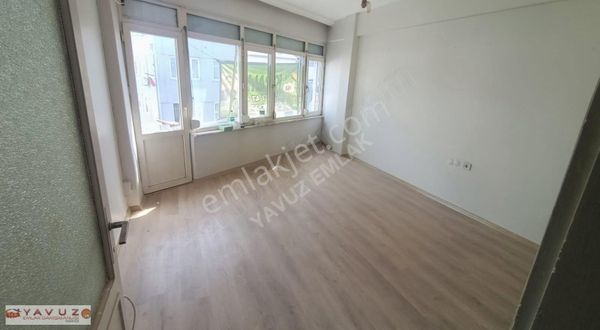 Yavuz Emlak/beşiktaş Çarşıda Masrafsız Temiz 1+1 Ofis