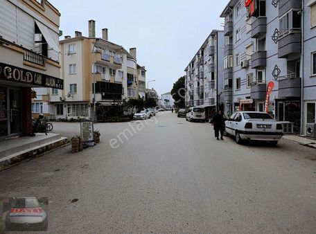 Dayı Emlak'tan Yüzme Havuzlu Sitede Full Yapılı Kombili Daire