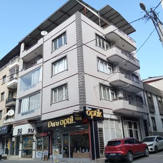 Buca Atatürk Mahallesi'nde Getiri Potansiyeli Yüksek Komple Bina