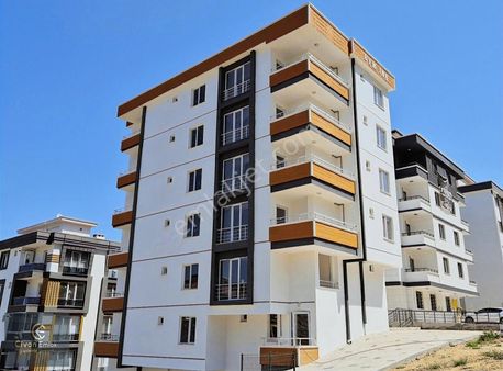 Körfezde Villalar Altında Kısmi Deniz Manzara Köşe Başı 1+1