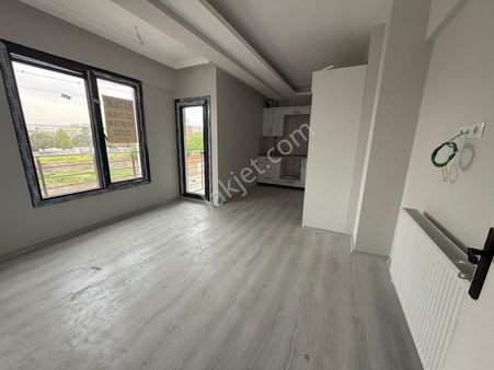 Akhisar Efendi Mh. Alhatoğlu Karşısı Satılık Sıfır 1+1 Daire