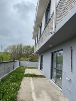 *** Bu Aya Özel Kaçırılmayacak Fırsat Villa - Daire Parasına 2+1 Satılık Tripleks Villa ***