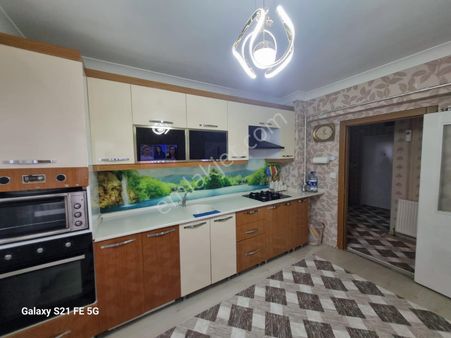 Demiröz Gayrimenkulden Cadde Üstünde Katta Güney Cephe 3+1 Daire