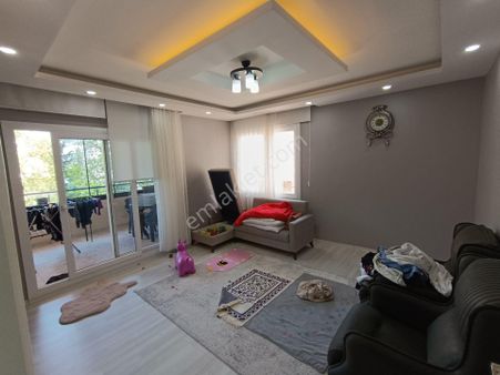 Meydan Mah. Kız Lisesi Yanı Otoparklı Bahçeli 3 Katlı 2+1 Komple Satılık Müstakil Bina