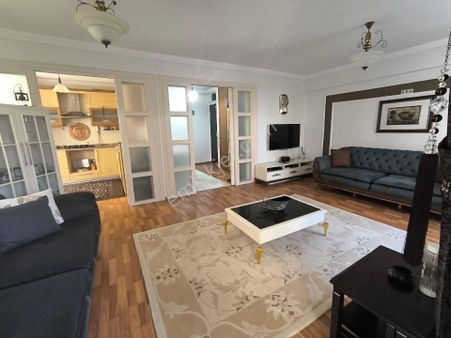 Ege Mahallesi'nin İcinde