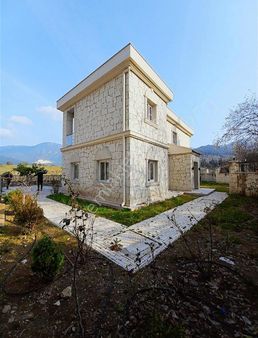 Doğa İle İç İçe Muhteşem Bir Villayı Satışa Sunuyoruz.