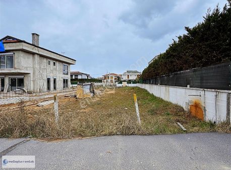 Şile Kumbaba Mahallesinde 719m2 Satılık 0.40 Villa İmarlı Arsa