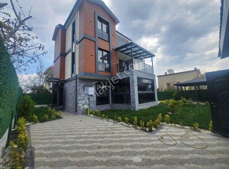 Leyal Gruptan Satılık Ultra Lüx Havuzlu Peyzajlı Villa