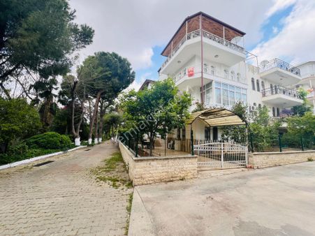 Muhteşem Doğa Manzaralı Havuzlu Bakımlı Villa