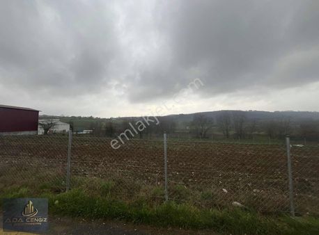 Aşırlarda Süper Konumda 13378 M2 Çiftlik Yapımına Uygun Tarla