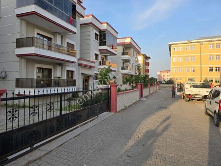 İzmir Menderes Gölcükler Mahallesinde Satılık 2+1 Daire