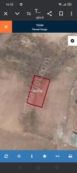 Çayırbağında Konumu Güzel Yerleşim Alanı İçinde Bahçe