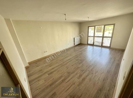 Emlakyum'dan Bağbaşı 3.etap Tokide Geniş 3+1 Ara Kat Satılık