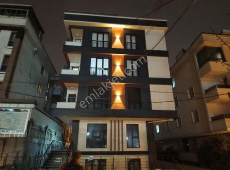 Beylikdüzü Kavaklıda 2+1 Amerikan Mutfak Yüksek Zemin Cazipdaire