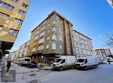 Kırmızıtoprak'ta Cadde Üzeri Güzel Manzaralı 5+1 Dubleks