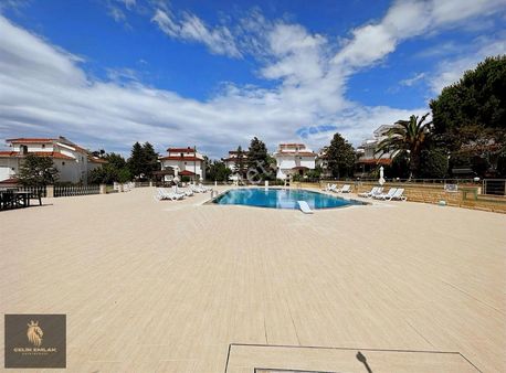 Kamiloba Aymakent Sitesinde Köşe Konumda 4+1 Satılık Villa