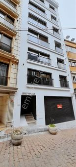 Çırağan'da Yeni Bina Asansörlü3+1kombli Balkonlu Çok Ferah Daire