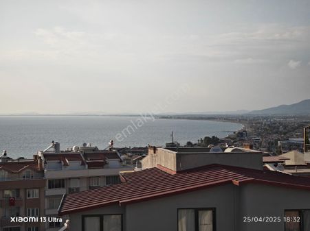 Dikili Ümmetoğlu'ndan 4+1 Ayrı Mutfak Deniz Manzaralı 180 M2 Dubleks Daire
