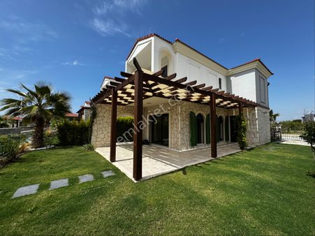 Alaçatı Tarzı Özel Mimari Yapı Satılık Villa