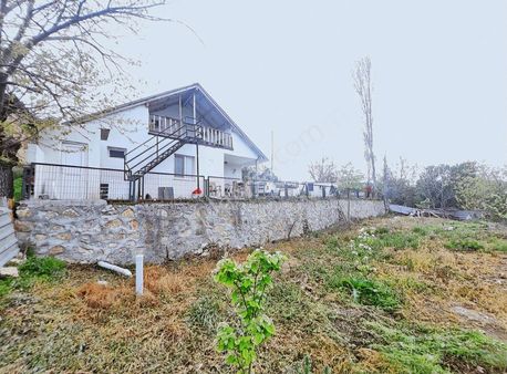 Pamukova Mekece Mahallesinde 840m² Arsa İçerisinde Müstakil Ev