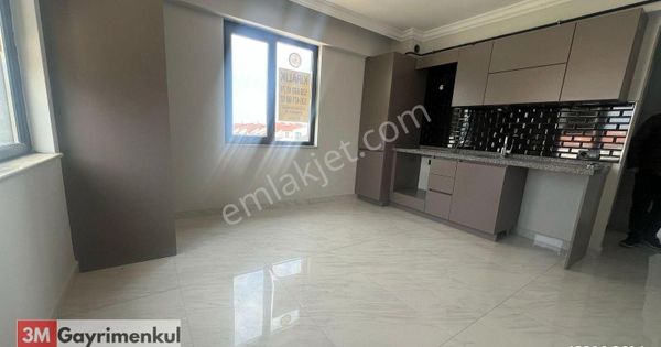 Yeni Mahallede Kiralık Sıfır Yerden Isıtmalı Lüx 1+1 Daire