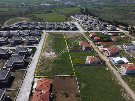 Elfi Den Kalaycılar Mahallesinde Satılık Villa Arsası