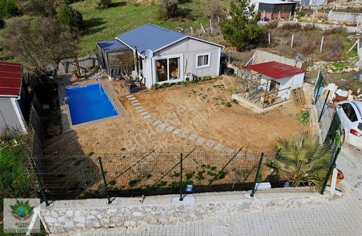 Pasifik'ten Yeniköyde 500 M² Arsa İçerisinde 80 M² Havuzlu Ev