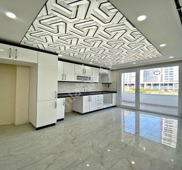 Krediye Uygun Akbatıya 5dk Mesafe Satılık Lüks 3+1 Genişm2 Daire