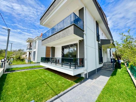 Gümüş'den Güre'de Deniz Ve Dağ Manzaralı Lüks 4+1 Müstakil Ev