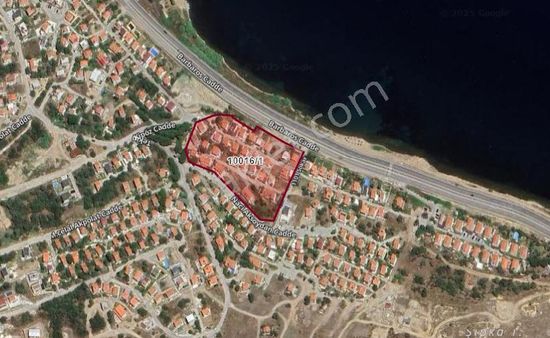 Foça Yeni Foça Cumhurriyet Mahallesinde Satılık 2 Adet Villa İmarlı Arsa