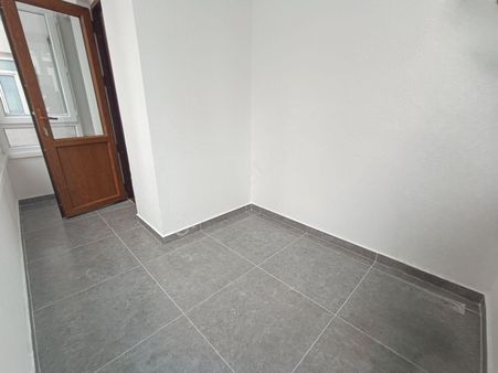 Dikmen Karapınar'da Dikmen Caddesine Bir Bina Ultra Lüks Daire Satılık