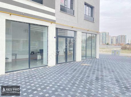 Respro Dan Alsancak Mah. Kiralık Köşe Dükkan