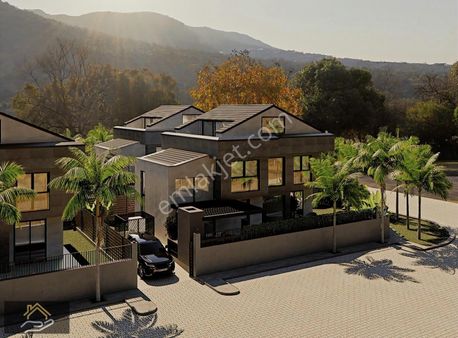 Karlık Gayrimenkul'den Çalış Plajı'nda Satılık Ultra Lüks Villa