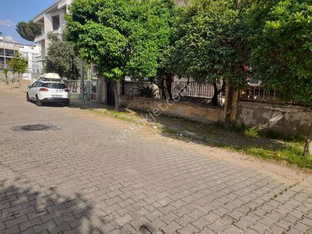 Kurtuluş Mah 2+1 Merkezi Konumunda Satılık Yarı Bodrom Kat