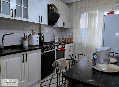 Serdivan Yazlık Orta Mahallede Satılık Geniş 2+1 Daire..