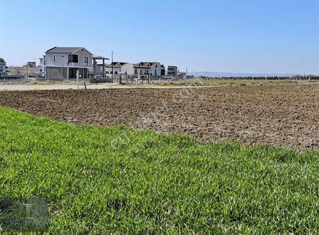 Çeşmeli Deniz Manzaralı Villaların Yanında İmara Sınır Kupun Yer