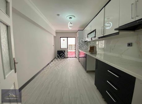 !!lüks Yapı Yüksek Kredi Limit Cadde Üzeri Arakat Kaçmaz.!