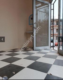 Satılık Köşebaşı Dükkan