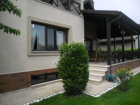 Bursa Nilüfer Balat Dikencik Country'de Satılık 7+2 Villa