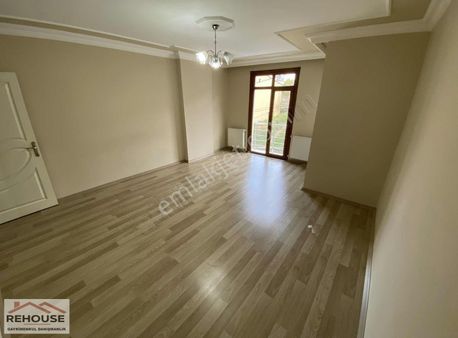 Mehmet Akif Mah 3+1 Arakat 120 M2 Ebeveyn Banyolu Merkeze Yakın